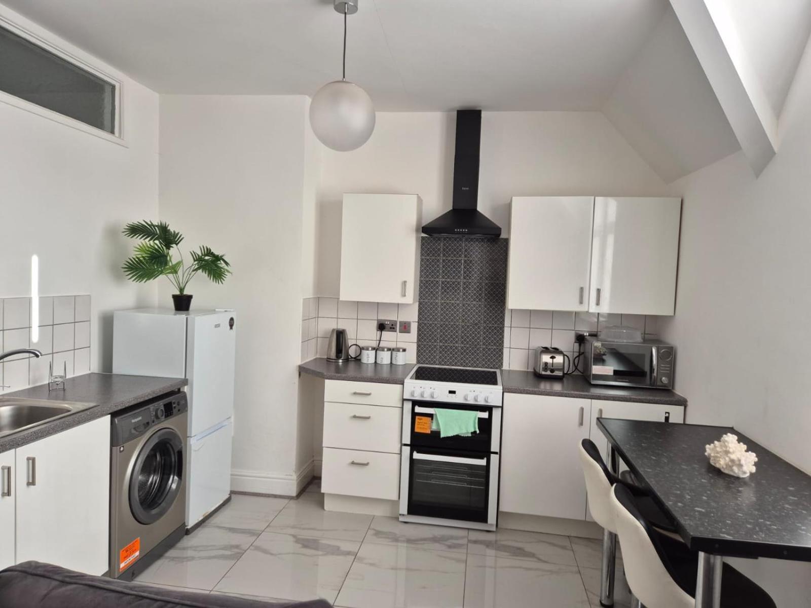 Affordably Elegant Apartments Close To Coop Live, Etihad Stadium And Manchester City Centre Екстериор снимка